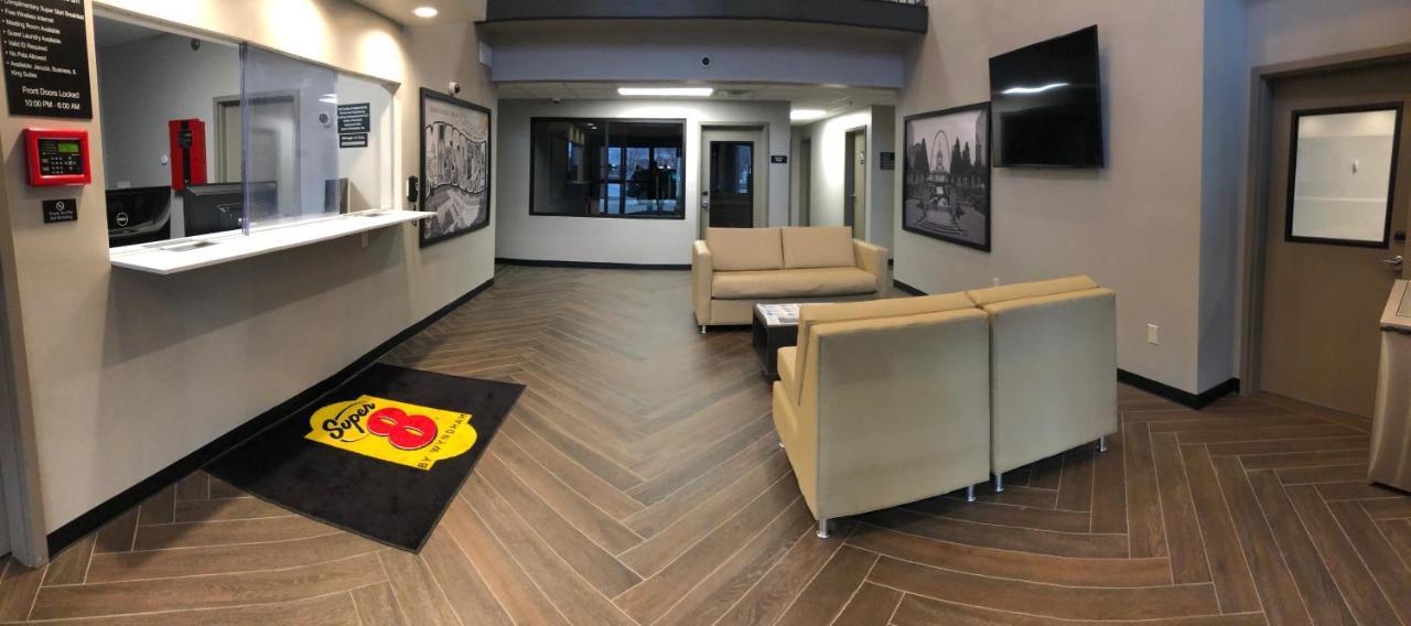 Hotel Super 8 By Wyndham St. Louis North Esterno foto