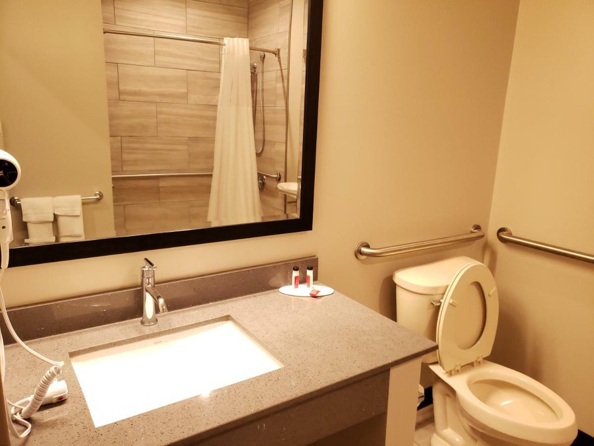 Hotel Super 8 By Wyndham St. Louis North Esterno foto
